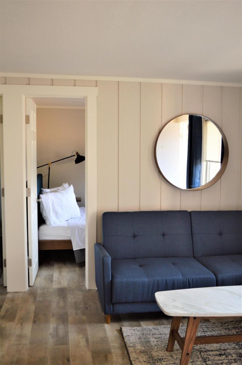 Coastal Suites Resort Beulah エクステリア 写真